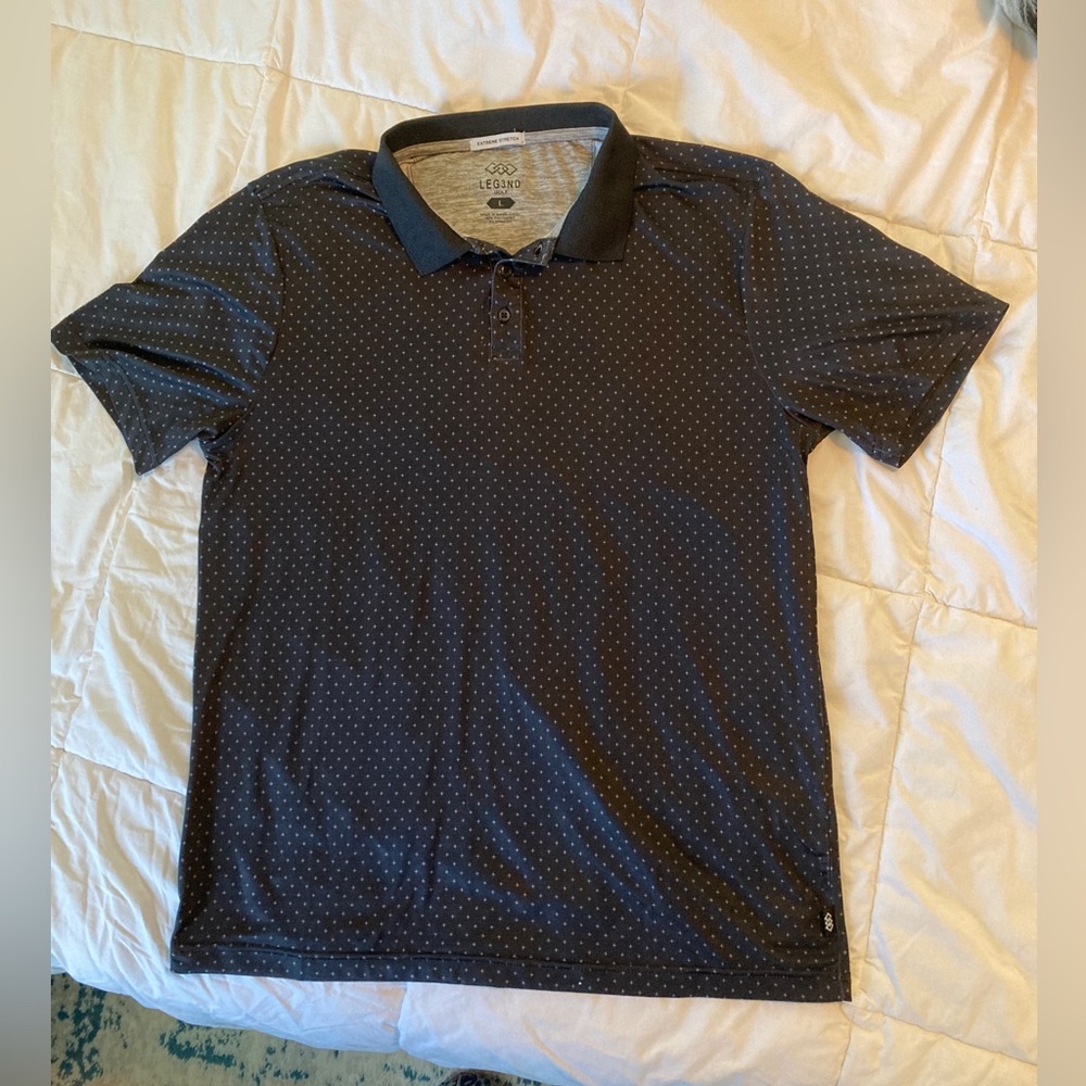 Men’s  short sleeve golf shirt.